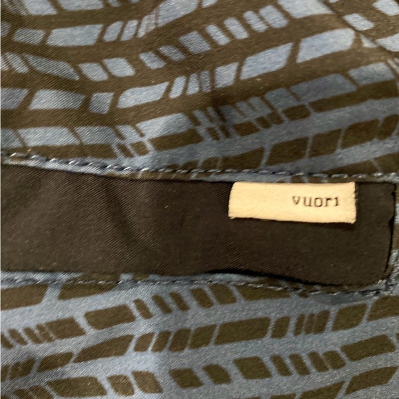 Vuori Blue and black striped swim shorts size L - Picture 11 of 17